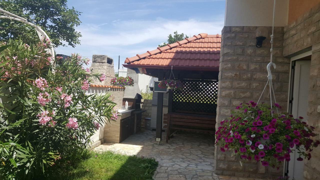 Apartments Jannine Biograd Na Moru Exterior photo